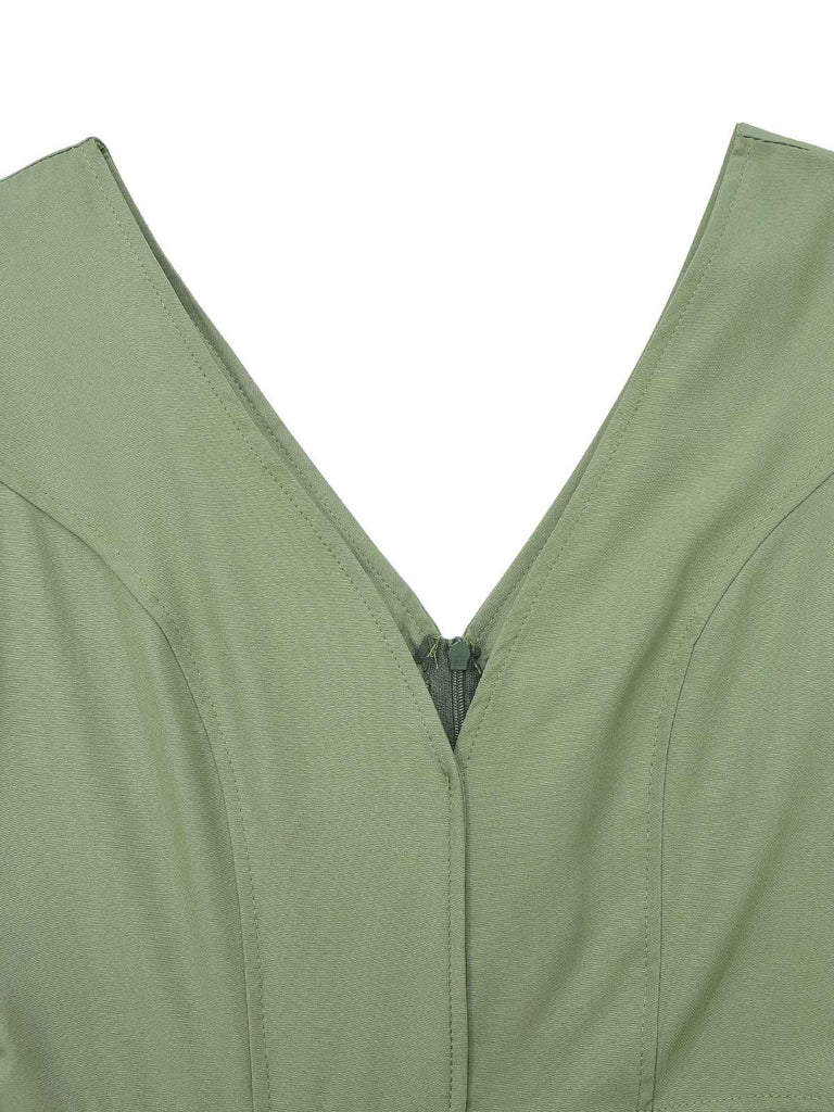 Robe unie à manches évasées et en V profond années 1940