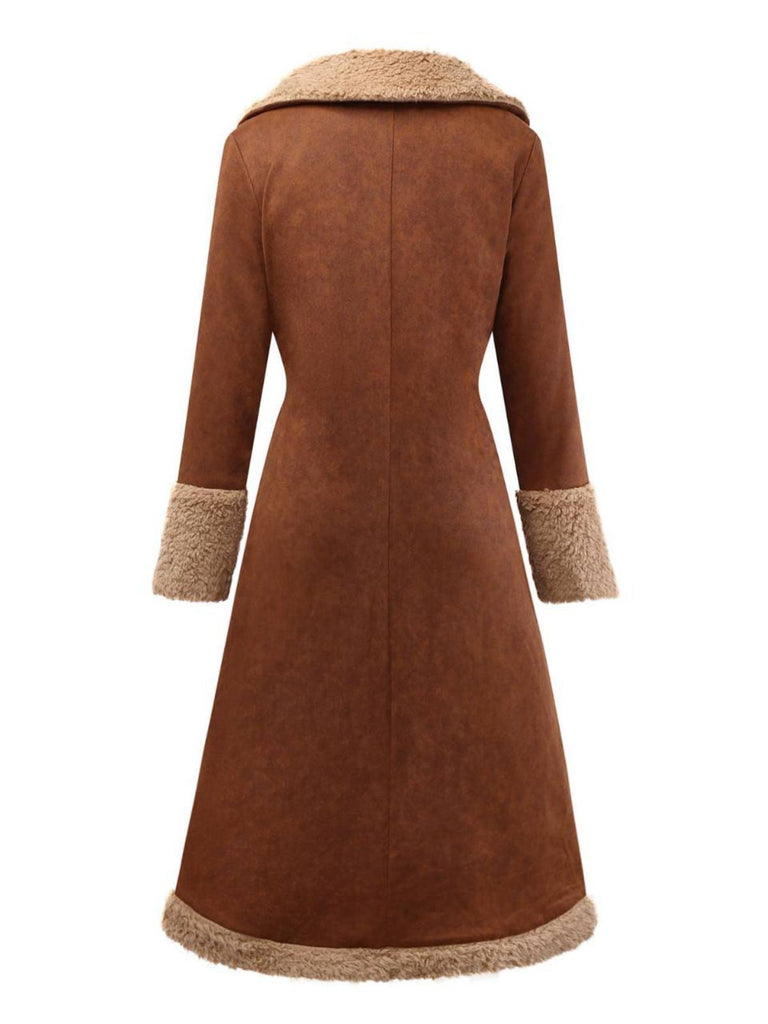 Trench-coat boutonné en faux daim col cranté marron des années 1950