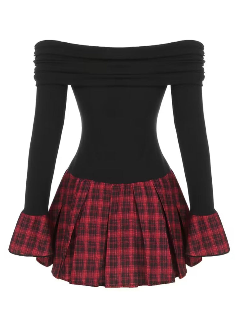 Robe plissée noire à carreaux tartan épaules dénudées des années 1960