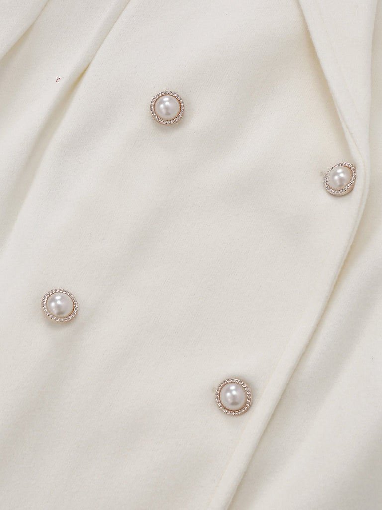 Manteau blanche en fausse laine à boutons nacrés années 1940