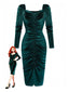 Robe moulante manches longues et froncées en velours vert des années 1960