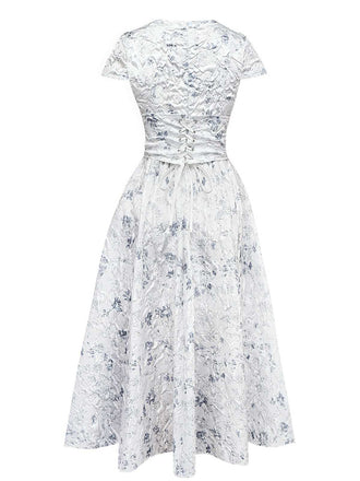 Robe en jacquard froissé à fleurs avec ceinture large lacets des années 1940