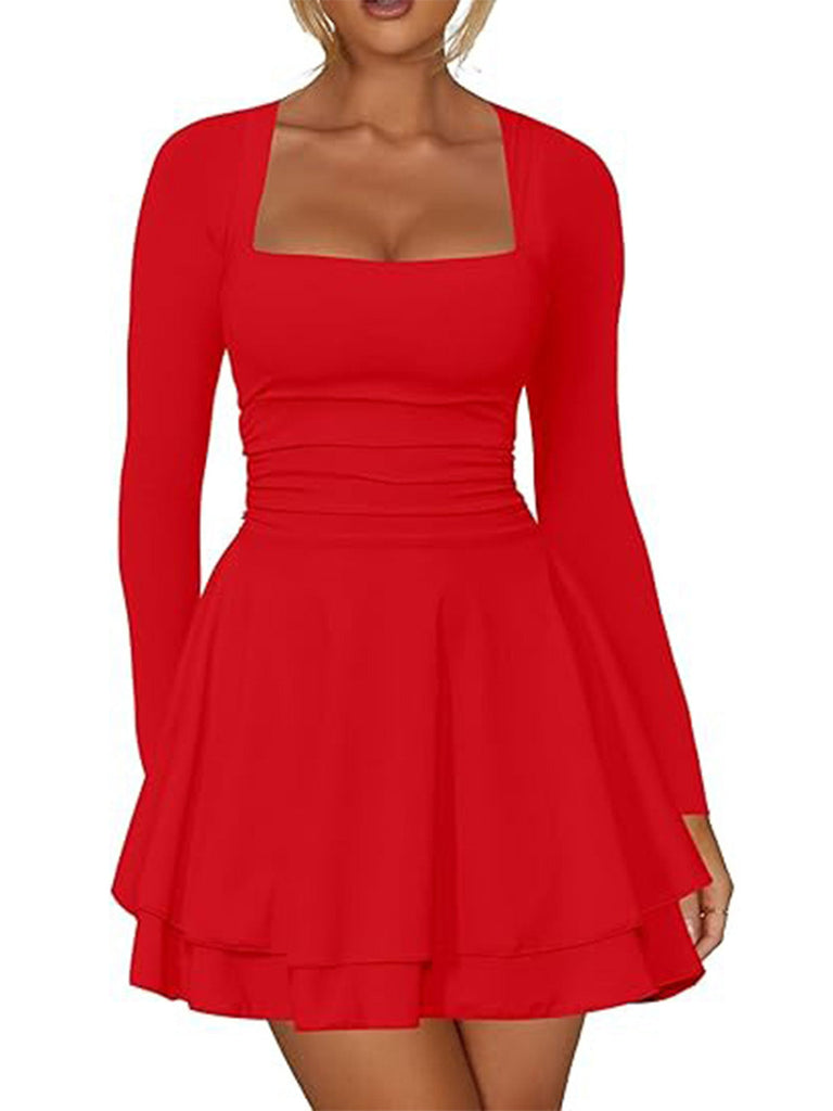 Robe coupe cintrée col carré et manches longues années 1980