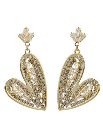 Boucles d'oreilles en forme de cœur argentées ornées de cristaux