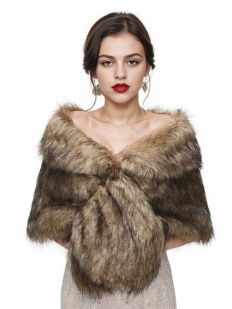 ChĂąle en fausse fourrure marron vintage