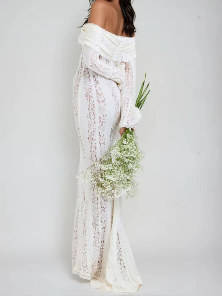Robe sirène maxi en dentelle à épaules dénudées et manches évasées années 1930