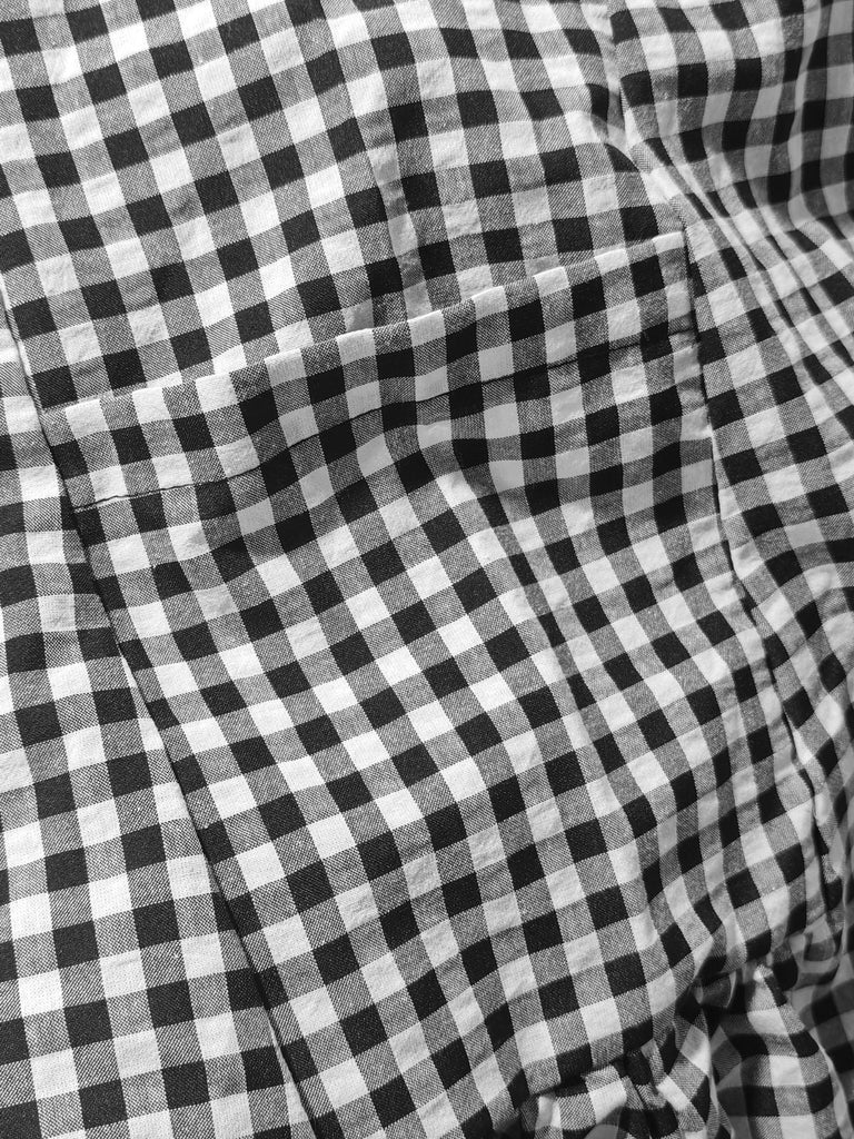 Robe-chemise longue à carreaux manches bouffantes noirs des années 1940