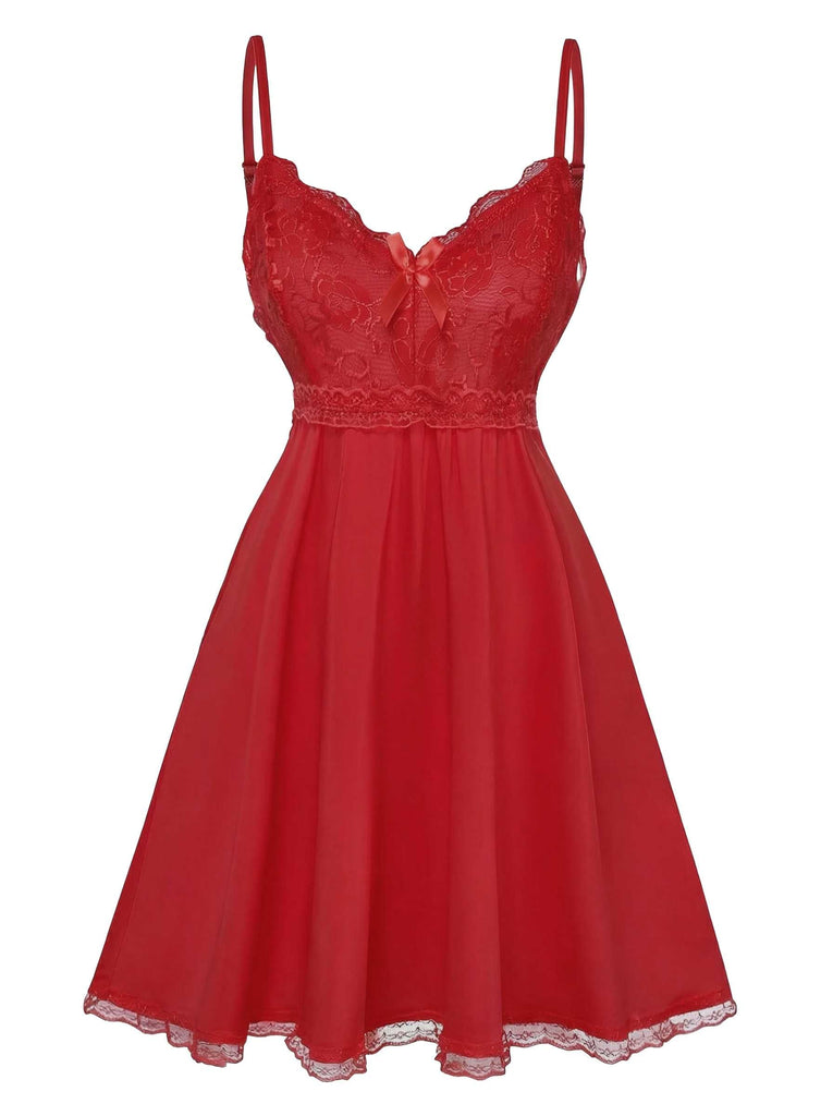 Nuisette à fines bretelles et nœud en dentelle années 1940