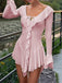 Robe rose col en V et manches évasées volants années 60
