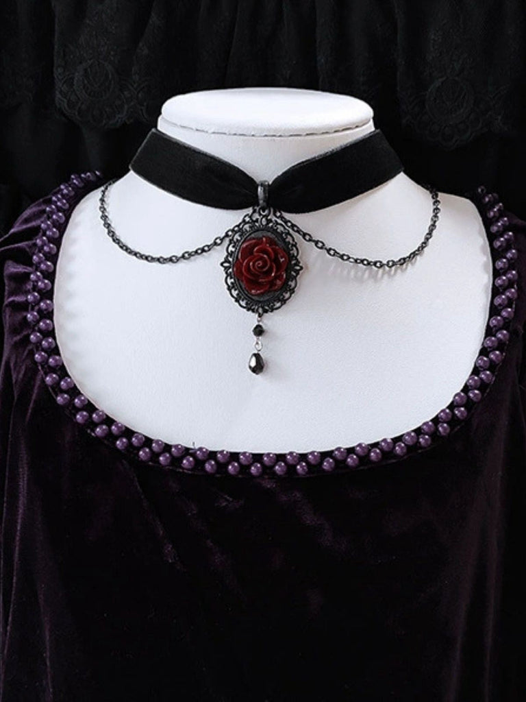 Collier rose foncé gothique victorien vintage