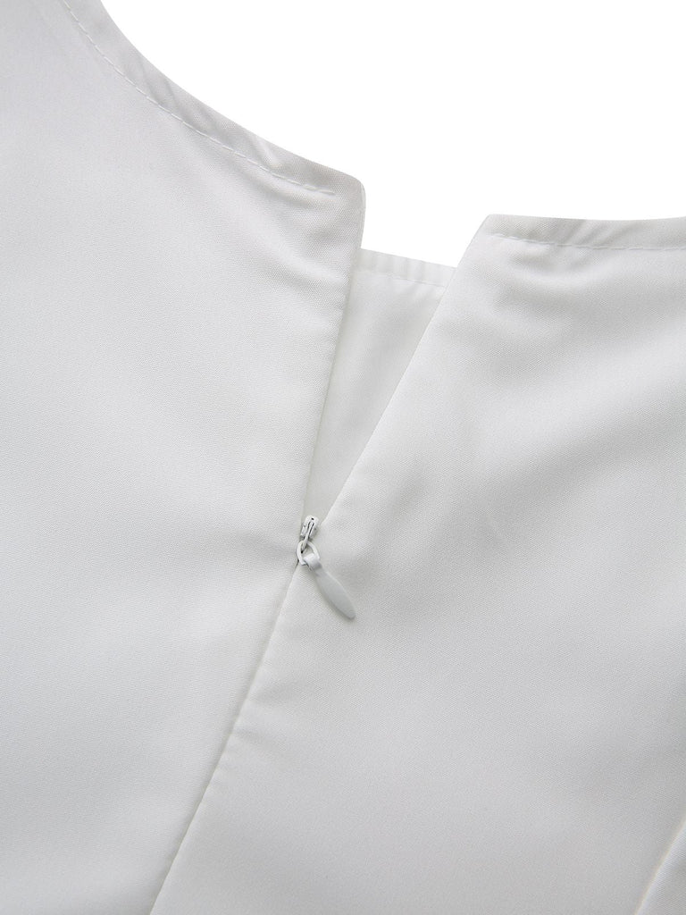 Robe blanche à lacets et boutons 1940s
