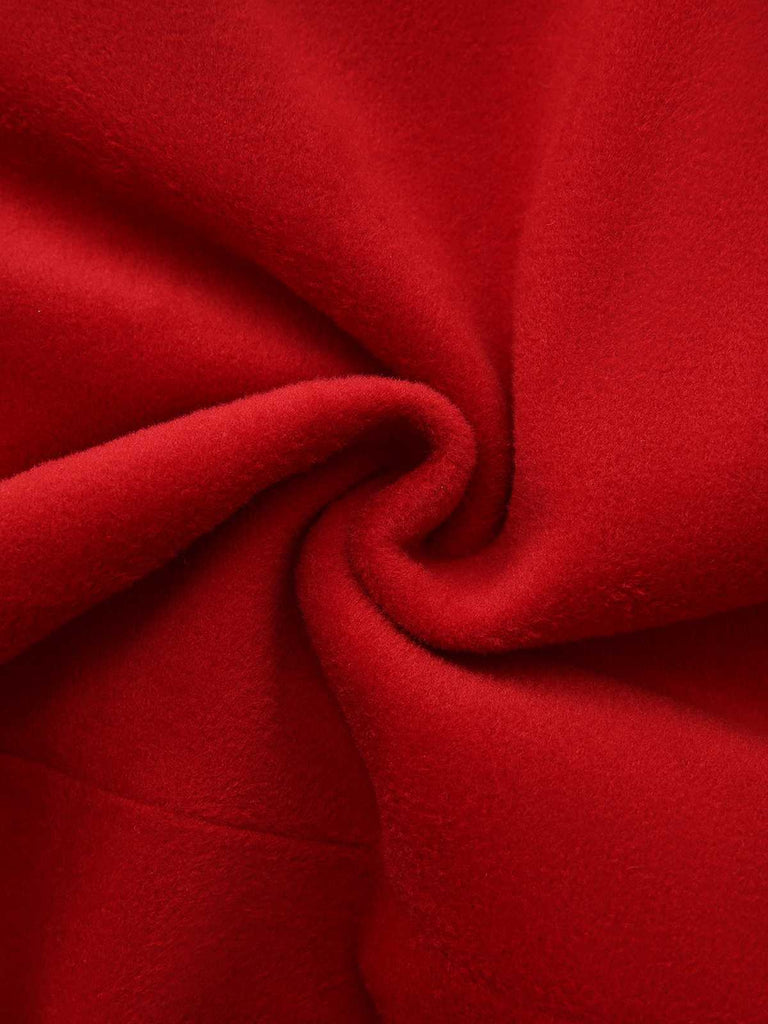 Manteau rouge à bordure en fausse fourrure et boutons en cristal des années 1980