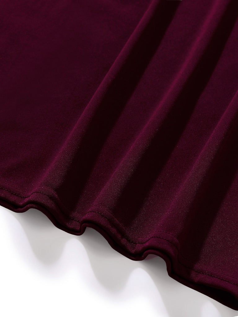 Robe moulante en résille paillettes unie et col en V années 1960