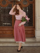 Robe rose col en forme de goutte contrastée années 40