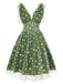 Robe trapèze noire en maille cerise des années 1950