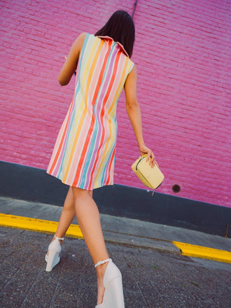 Robe à poches de cœur et rayures arc-en-ciel des années 1960