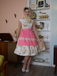 Robe jaune à fleurs antique col bateau ceinturée années 1950