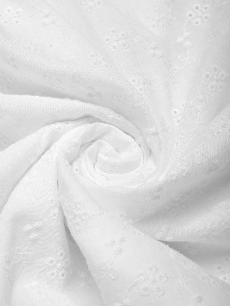Robe blanche en coton de dentelle brodée années 1940