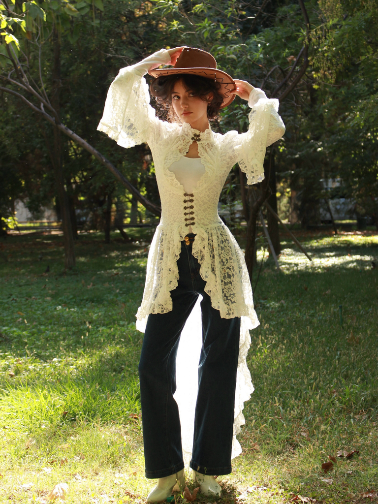 [Prévente] Robe victorienne rose en dentelle à manches gigot des années 1980
