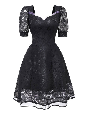 Robe noire brodée en dentelle style sorcière gothique des années 1950