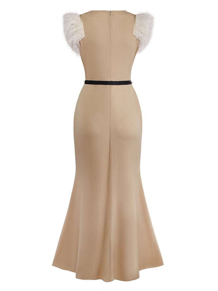 Robe sirène beige en patchwork de perles et de plumes des années 1930