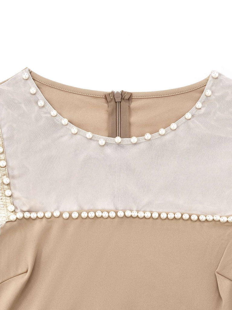 Robe sirène beige en patchwork de perles et de plumes des années 1930