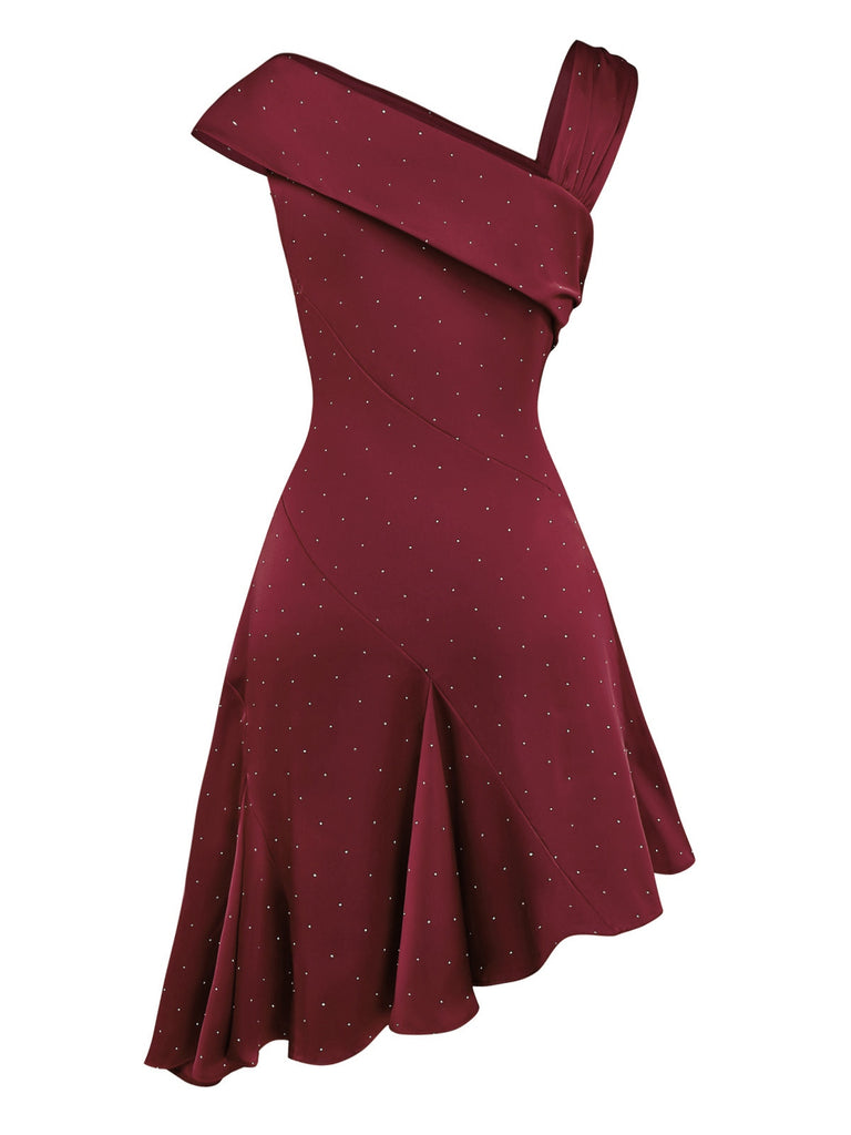 Robe bordeaux en satin et strass épaules dénudées années 1960