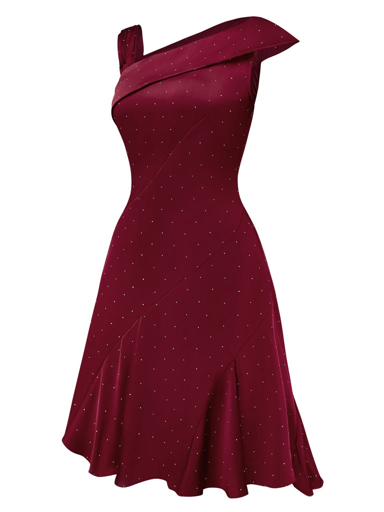 Robe bordeaux en satin et strass épaules dénudées années 1960