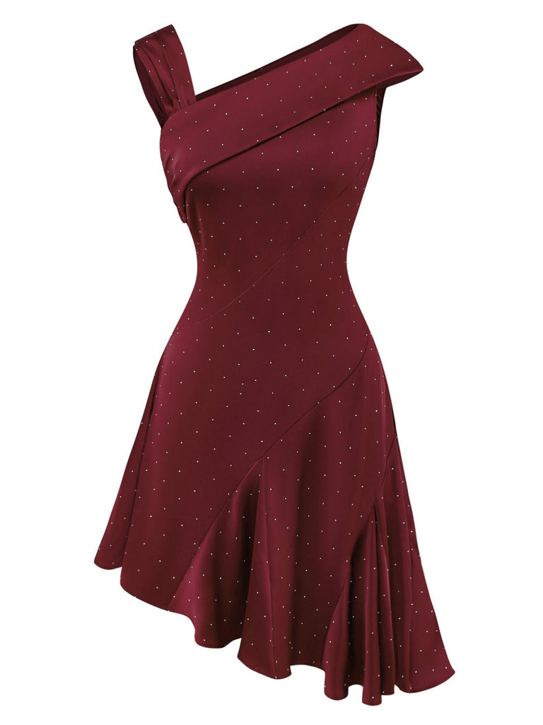 Robe bordeaux en satin et strass épaules dénudées années 1960