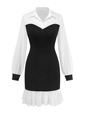 Robe plissée à revers bicolore noir et blanc des années 1960