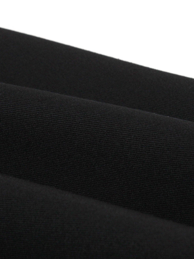 Robe cape noire à col en V et ceinture années 1950