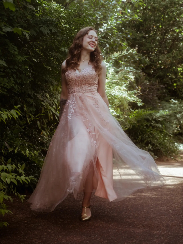 Robe longue verte tulle dentelle fines bretelles 1930s