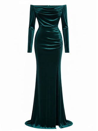 Robe en velours épaules dénudées froncée et fendue sur le côté années 1930