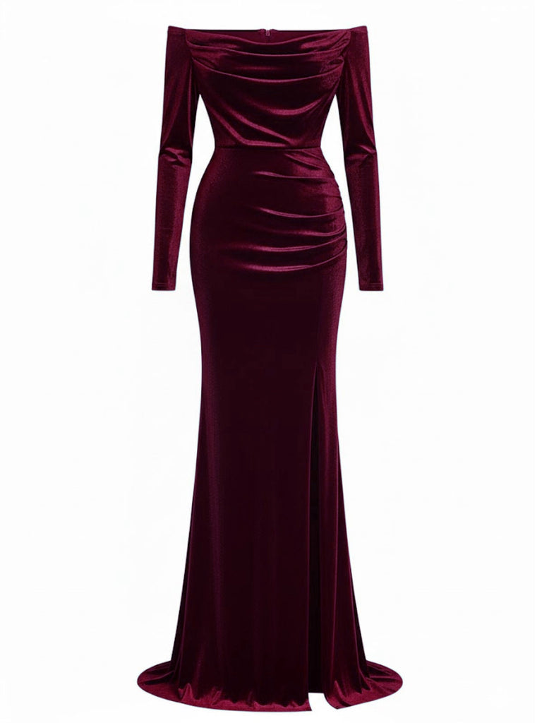 Robe en velours épaules dénudées froncée et fendue sur le côté années 1930
