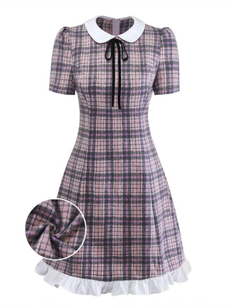 [Prévente] Robe rose à carreaux col Claudine ourlet à volants style années 60