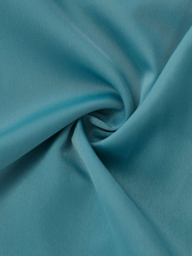 [Prévente] Combinaison bleue à revers bordés de fourrure et ceinture à sequins des années 1970