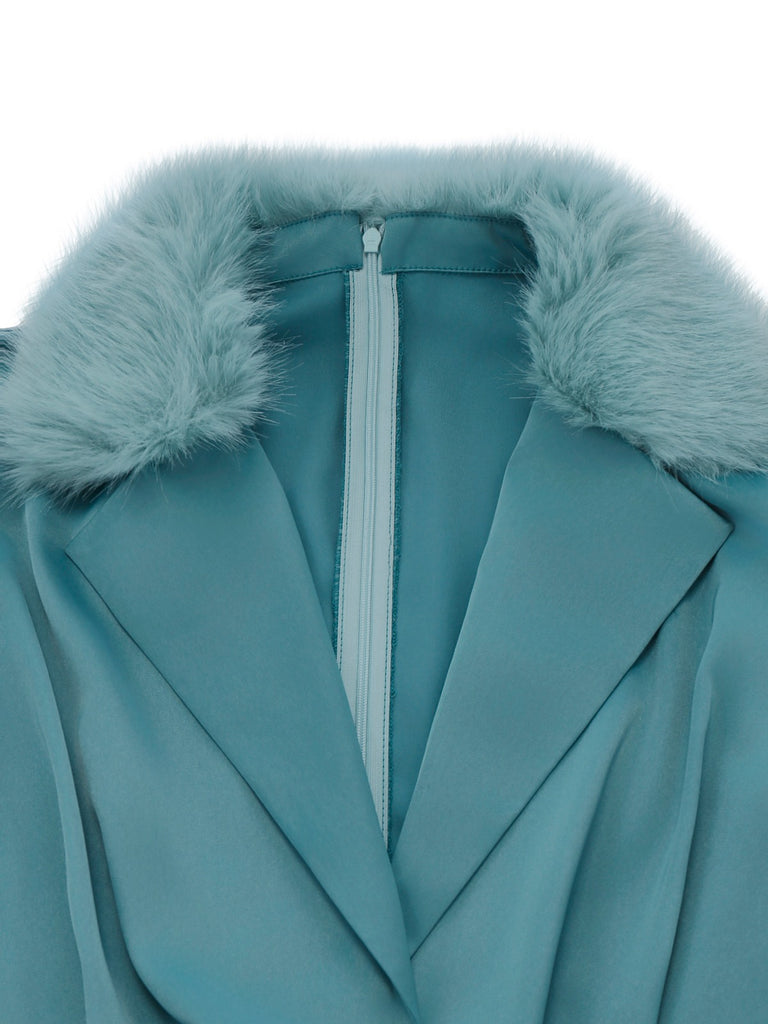 [Prévente] Combinaison bleue à revers bordés de fourrure et ceinture à sequins des années 1970