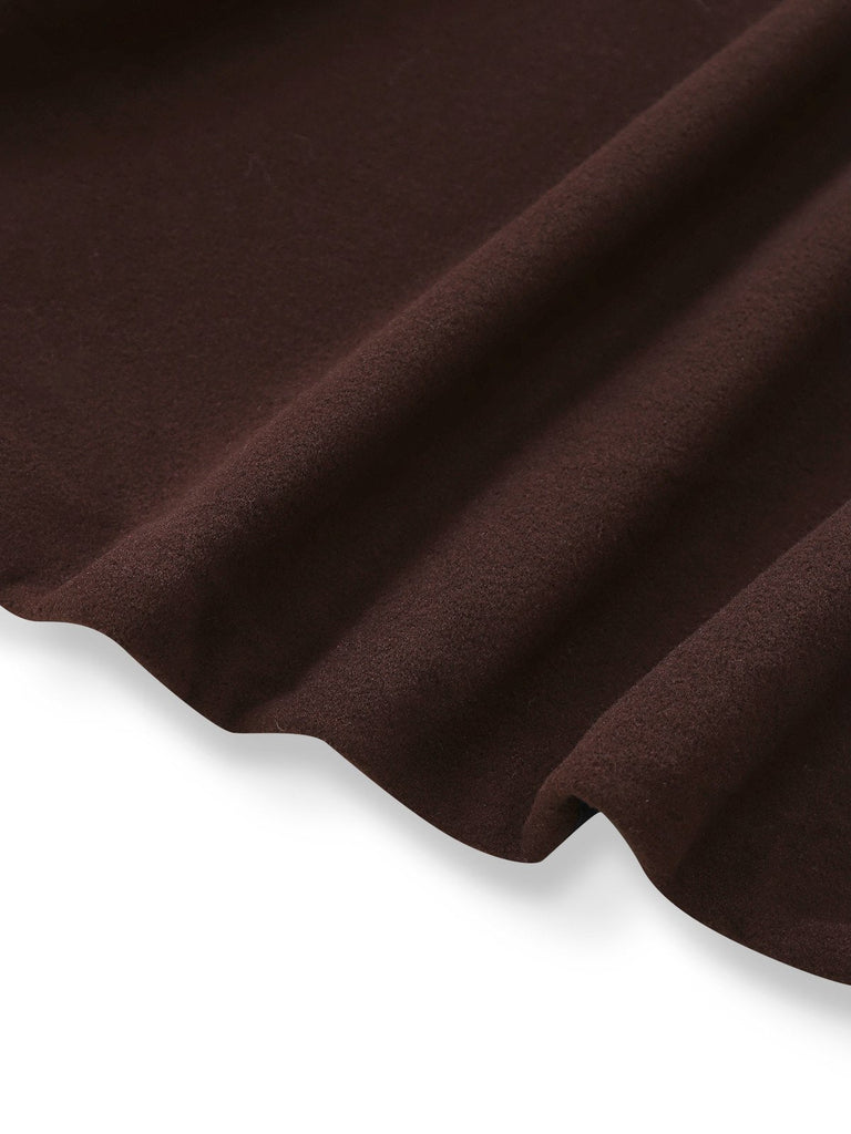 Manteau cape à revers en fausse fourrure des années 1960