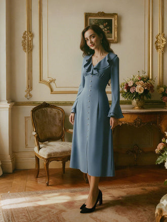 Robe fendue en satin bleu-gris à boutons des années 1940