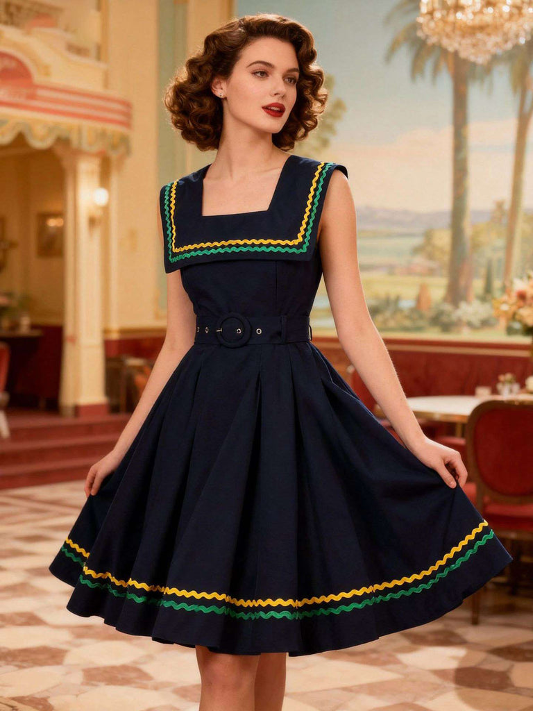 Robe sans manches à rayures ondulées bleu marine col carré années 1950