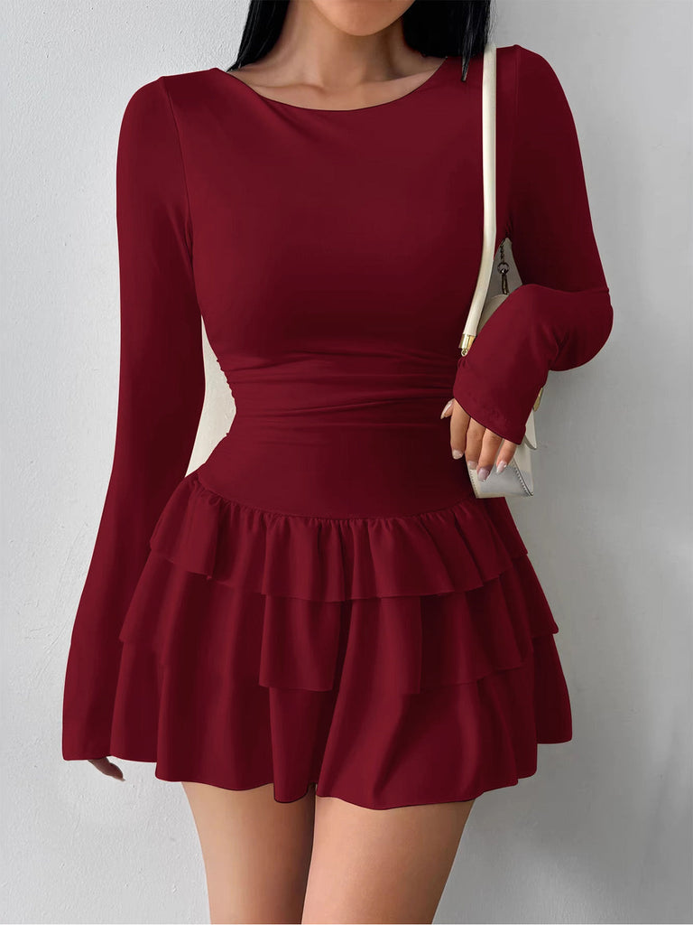 Robe courte froncée à la taille et volants étagés années 1980