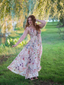 Robe bohème multicolore à fleurs col V années 1930