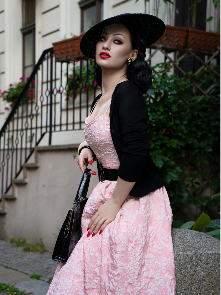 Robe midi bleu fines bretelles floral années 1950