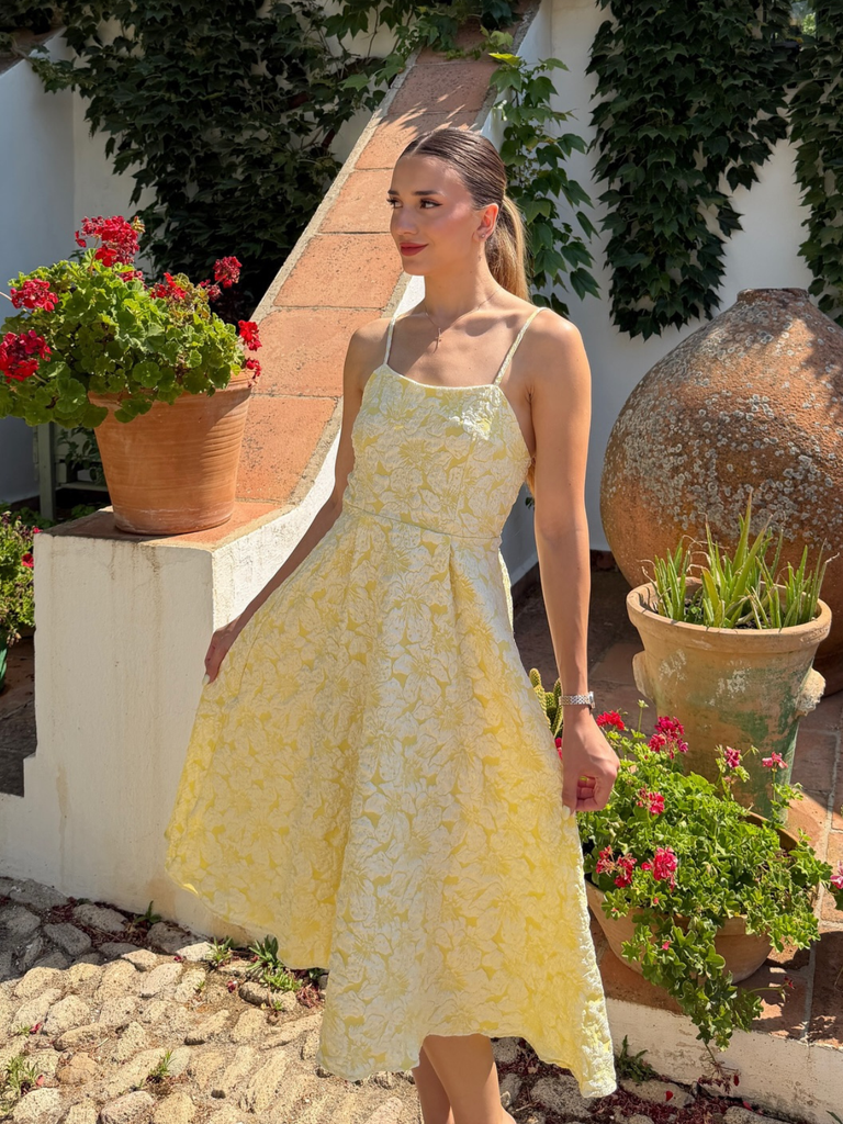 Robe midi rose fines bretelles floral années 1950