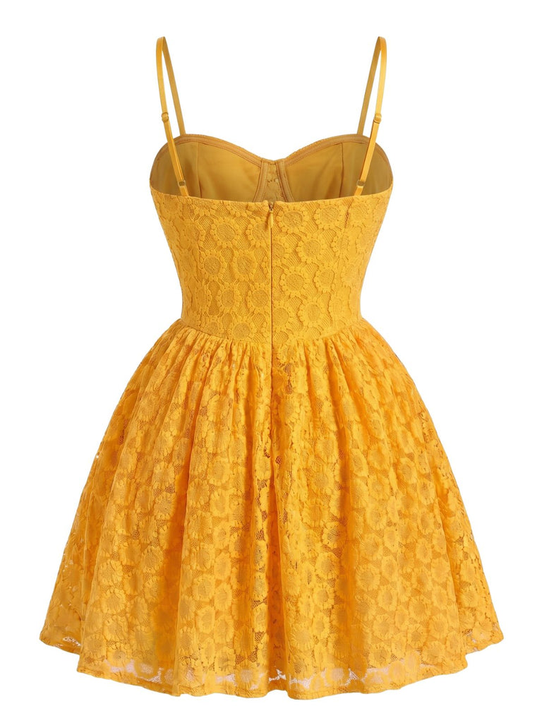 Robe Dos Nu Broderie Florale en Dentelle Curcuma Années 1950 3