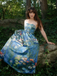 Robe bustier vert pâle motif nénuphars et décolleté cœur années 50