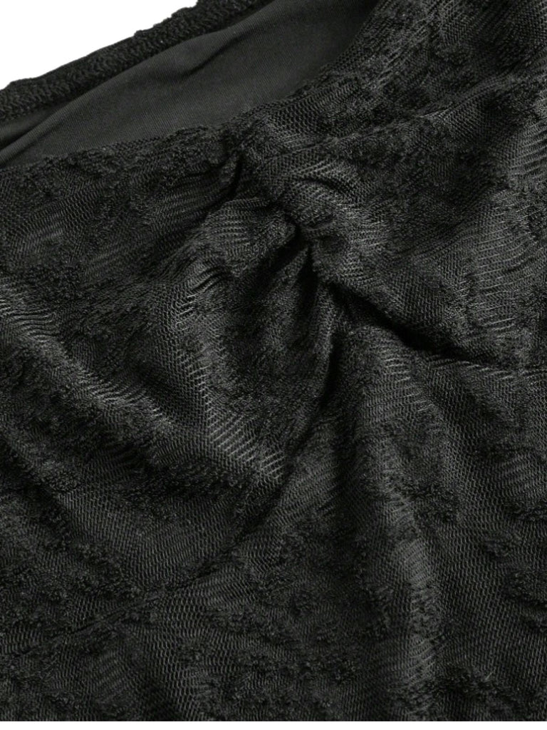 Robe Noir Dentelle Dos Nu Manches Évasées Années 1950 4
