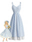 Robe carreaux bleue et blanche boutonnée et fines bretelles années 50
