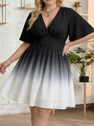 [Grande Taille] Robe ombrée en mousseline à col V et smocks années 1950