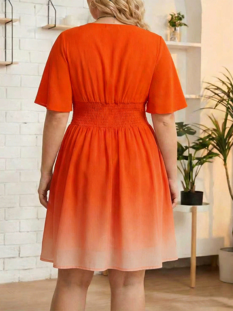 [Grande Taille] Robe ombrée en mousseline à col V et smocks années 1950